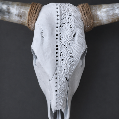 The Divide artisanal carved cattle skull – product view 3