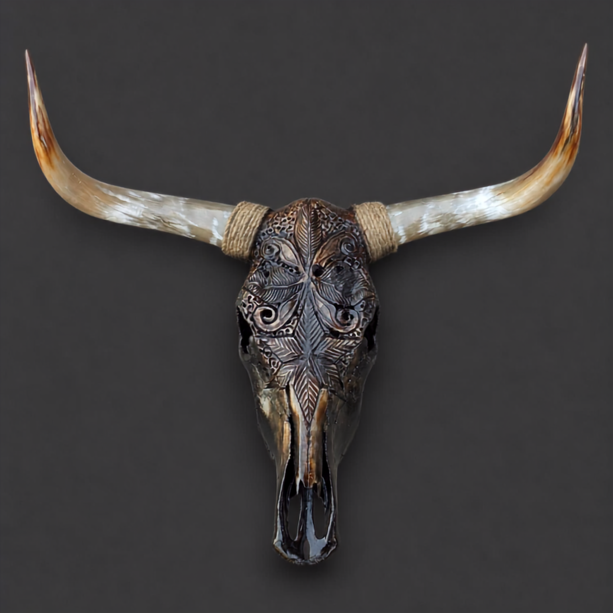 The Horizon artisanal carved cattle skull – product view 2