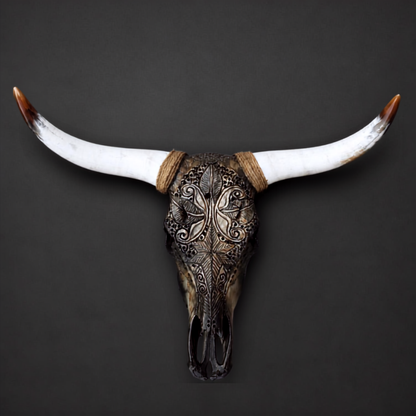 The Radiant artisanal carved cattle skull – product view 2