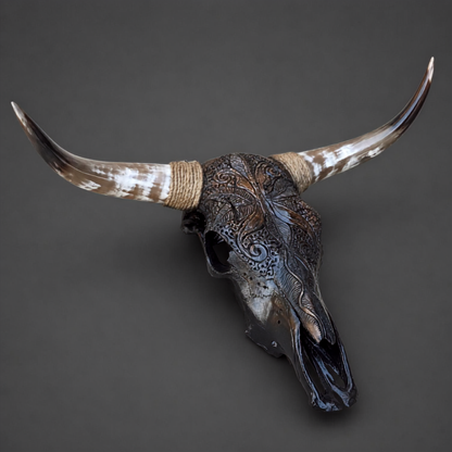 The Seer artisanal carved cattle skull – product view 3